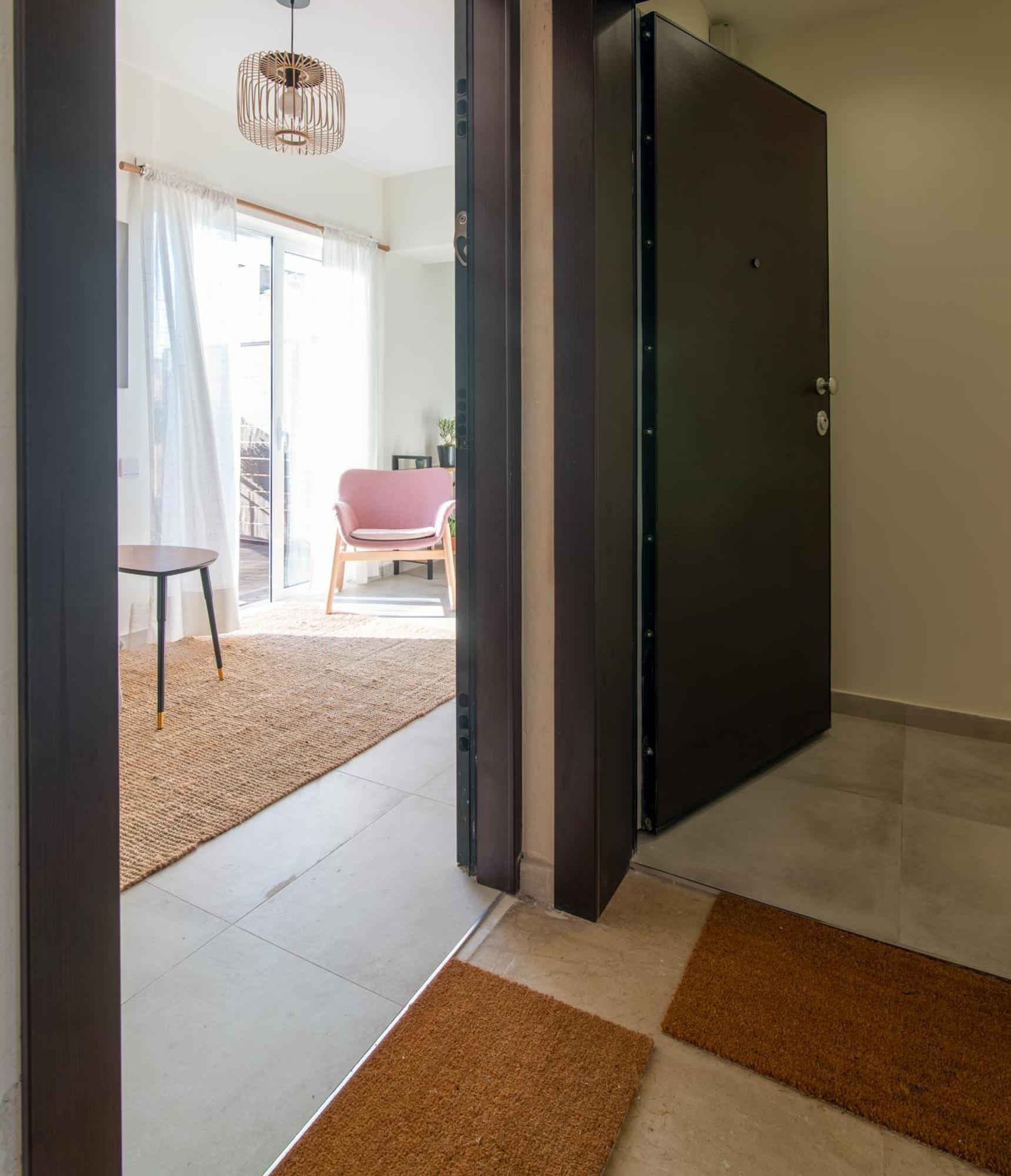 Cosy & Stylish 1-Bedroom Apartment In The Centre アテネ エクステリア 写真